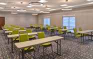 Ruangan Fungsional 4 Holiday Inn Express & Suites OTTAWA, an IHG Hotel