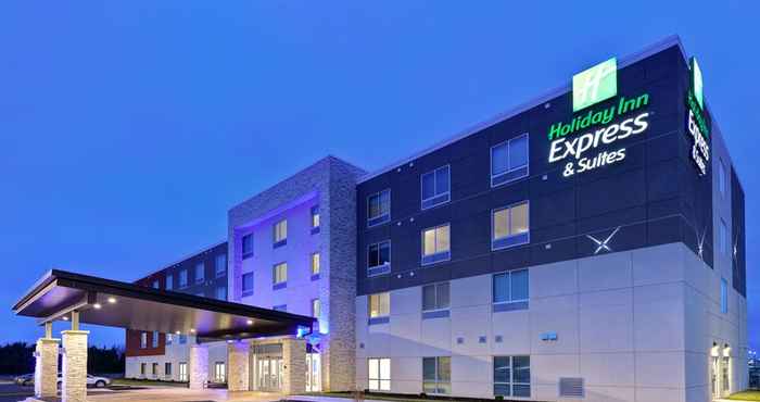 Exterior Holiday Inn Express & Suites OTTAWA, an IHG Hotel