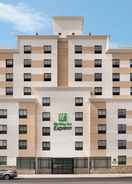 EXTERIOR_BUILDING Holiday Inn Express Jamaica - JFK AirTrain - NYC, an IHG Hotel