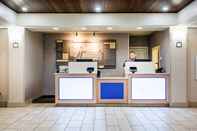 Lobby Holiday Inn Express & Suites LEWISBURG, an IHG Hotel