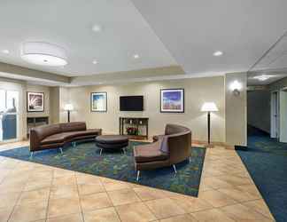 Lobby 2 Candlewood Suites SUMTER