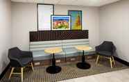 Lobi 4 Holiday Inn CHESHIRE - SOUTHINGTON, an IHG Hotel