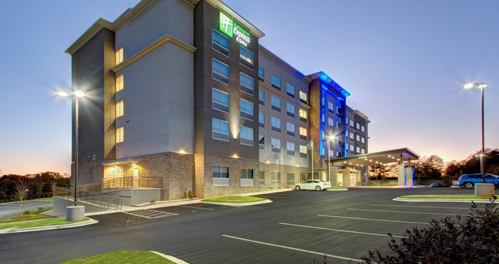 Exterior Holiday Inn Express & Suites CHARLOTTE SOUTHWEST, an IHG Hotel