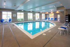 泳池 Holiday Inn Express & Suites SEATTLE SOUTH - TUKWILA by IHG, an IHG Hotel