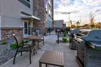 Ruang Umum Holiday Inn Express & Suites EAU CLAIRE WEST I-94, an IHG Hotel