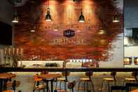 Bar, Cafe and Lounge Crowne Plaza BANGKOK LUMPINI PARK, an IHG Hotel