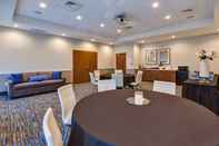 Sảnh chức năng Holiday Inn Express & Suites EAU CLAIRE WEST I-94, an IHG Hotel