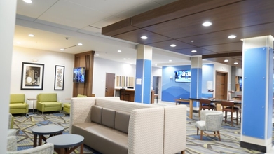 Sảnh chờ 4 Holiday Inn Express & Suites DALLAS MARKET CTR - LOVE FIELD, an IHG Hotel