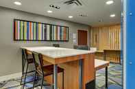 Functional Hall Holiday Inn Express & Suites TROY, an IHG Hotel