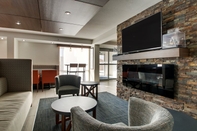 Lobi Holiday Inn Express & Suites WAPAKONETA, an IHG Hotel