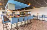 Bar, Cafe and Lounge 6 Holiday Inn MIAMI-INTERNATIONAL AIRPORT, an IHG Hotel