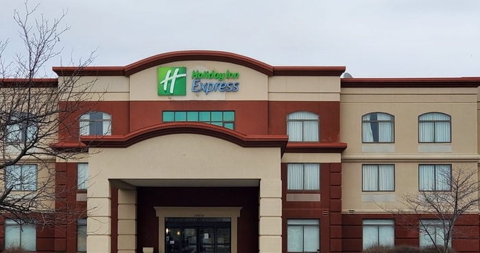 Exterior Holiday Inn Express ST. LOUIS ARPT - MARYLAND HGTS, an IHG Hotel