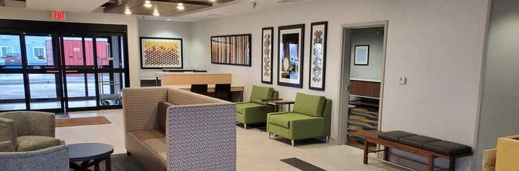 Lobby Holiday Inn Express & Suites JUNCTION CITY, an IHG Hotel