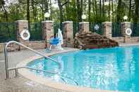 Kolam Renang Holiday Inn Express & Suites LUFKIN SOUTH, an IHG Hotel