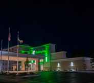 Exterior 4 Holiday Inn MARQUETTE, an IHG Hotel