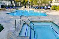 สระว่ายน้ำ Holiday Inn Express MILL VALLEY SAN FRANCISCO AREA, an IHG Hotel