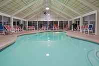 Swimming Pool Holiday Inn PORTSMOUTH, an IHG Hotel