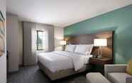 Bedroom 5 Staybridge Suites SOUTHGATE – DETROIT AREA, an IHG Hotel