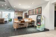 Functional Hall Holiday Inn Express & Suites MOUNDSVILLE, an IHG Hotel