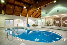 Kolam Renang Crowne Plaza ALBANY - THE DESMOND HOTEL by IHG, an IHG Hotel