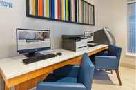 Ruangan Fungsional Holiday Inn Express & Suites JERSEY CITY - HOLLAND TUNNEL, an IHG Hotel