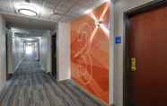 ล็อบบี้ 4 Holiday Inn Express & Suites DETROIT - FARMINGTON HILLS, an IHG Hotel