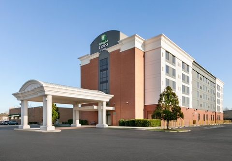 Bangunan Holiday Inn Express & Suites NORFOLK AIRPORT, an IHG Hotel