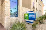 Exterior Holiday Inn Express ANAHEIM WEST, an IHG Hotel