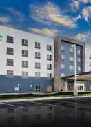 EXTERIOR_BUILDING Holiday Inn Express & Suites Fort Myers Airport, an IHG Hotel