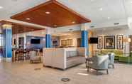 Lobby 3 Holiday Inn Express & Suites CARLISLE SOUTHWEST – I-81, an IHG Hotel