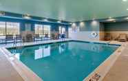 Swimming Pool 6 Holiday Inn Express & Suites CARLISLE SOUTHWEST – I-81, an IHG Hotel