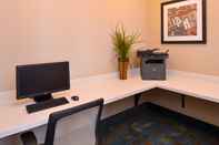 Functional Hall Candlewood Suites BLOOMINGTON-NORMAL