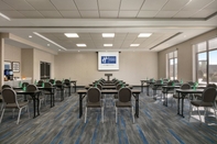 Functional Hall Holiday Inn Express & Suites NORFOLK AIRPORT, an IHG Hotel