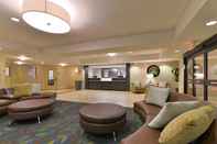 Lobi Candlewood Suites BELLE VERNON