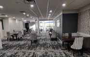 Restaurant 7 Crowne Plaza JACKSONVILLE AIRPORT/I-95N, an IHG Hotel