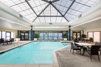 Swimming Pool Crowne Plaza PROVIDENCE-WARWICK (AIRPORT), an IHG Hotel