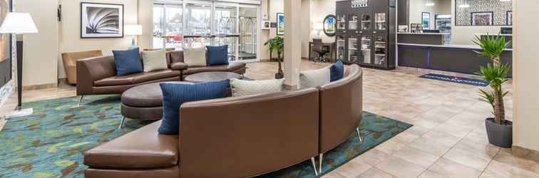 Lobby Candlewood Suites PORTLAND-AIRPORT