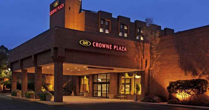 Exterior Crowne Plaza COLUMBUS NORTH- WORTHINGTON, an IHG Hotel