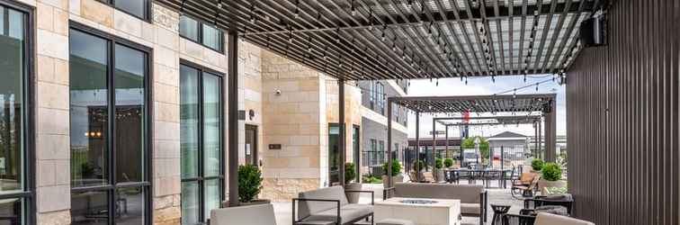 Lobby Staybridge Suites DALLAS - GRAND PRAIRIE, an IHG Hotel