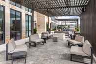 Lobby Staybridge Suites DALLAS - GRAND PRAIRIE, an IHG Hotel