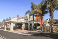 Exterior Holiday Inn Express LOMPOC, an IHG Hotel