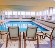 Swimming Pool 7 Holiday Inn Express & Suites PITTSBURGH WEST - GREEN TREE, an IHG Hotel