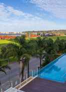 SWIMMING_POOL Crowne Plaza Perth, an IHG Hotel