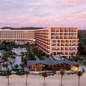 Exterior 1 クラウンプラザ フーコック スターベイ バイ IHG、IHG ホテル, ハム・ニンコミューン ホテル