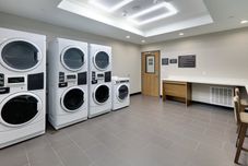 住宿服務 Candlewood Suites DFW WEST - HURST by IHG