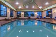 Swimming Pool Holiday Inn Express & Suites TULSA S BROKEN ARROW HWY 51, an IHG Hotel