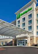 EXTERIOR_BUILDING Holiday Inn Morgantown - University Area, an IHG Hotel