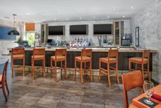 酒吧、咖啡廳與交誼廳 Holiday Inn DFW AIRPORT SOUTH by IHG, an IHG Hotel
