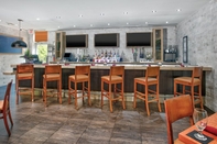 Bar, Kafe, dan Lounge Holiday Inn DFW AIRPORT SOUTH, an IHG Hotel