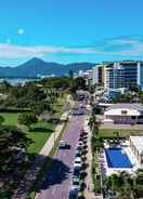 VIEW_ATTRACTIONS Holiday Inn CAIRNS HARBOURSIDE, an IHG Hotel